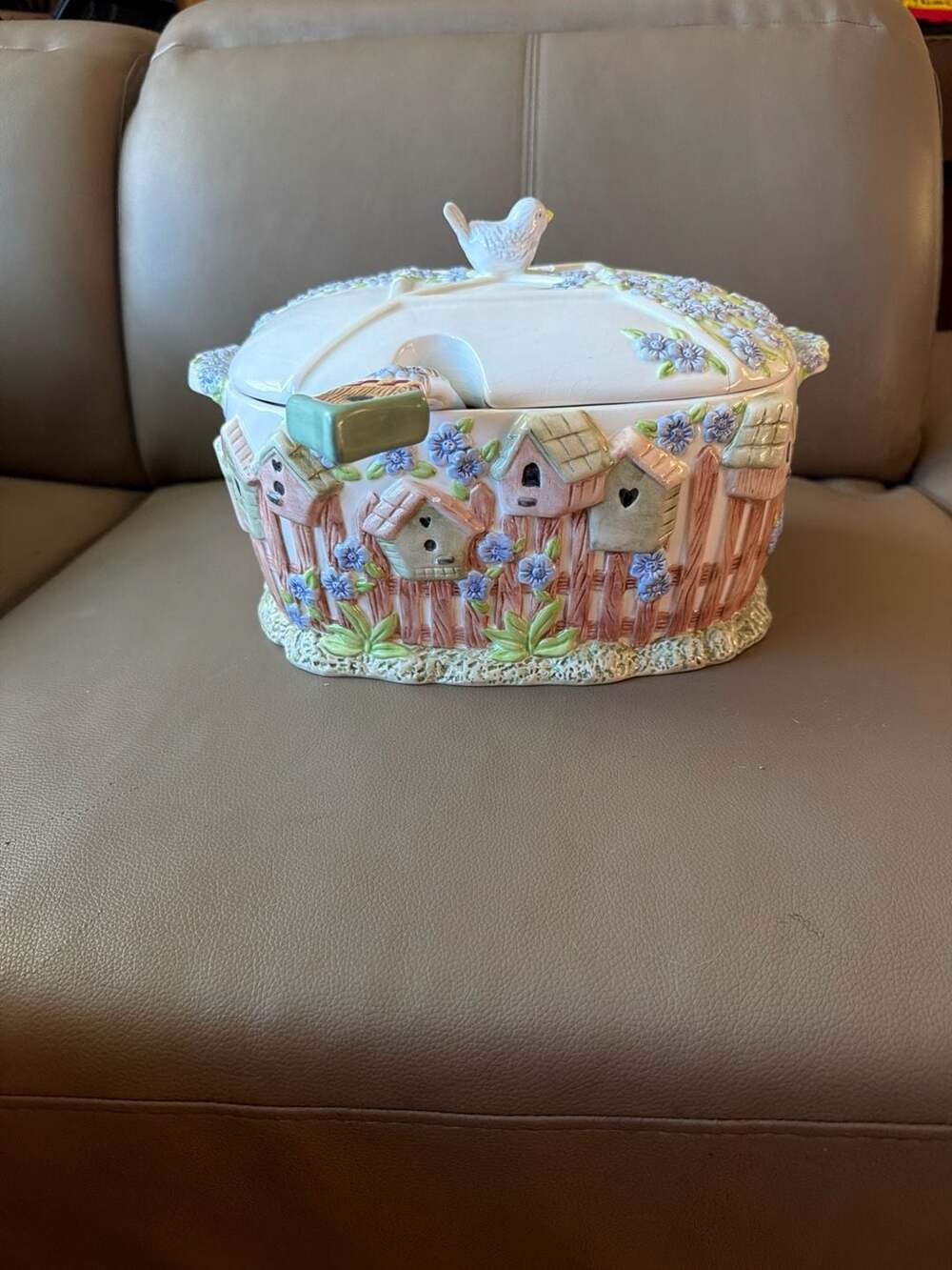 Vintage Gibson Home Sweet Home Birdhouse Soup Tureen With Lid and Ladle (AS IS)